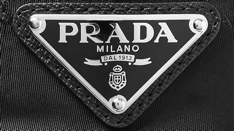 marchio giovanile di prada|La prima bottega, i bauli, i fondatori: la saga dei Prada diventa un .